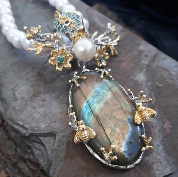 Handcrafted Rainbow Labradorite and Pearl Necklace - Picture 16 of 17